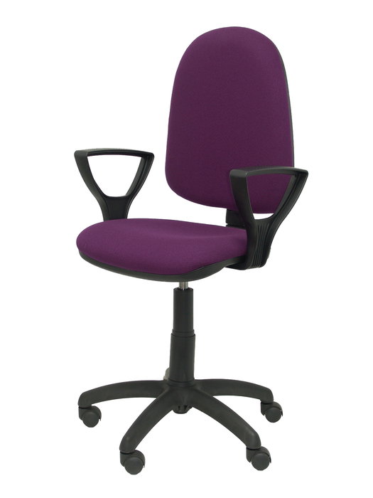 Silla de oficina Aýna con mecanismo Contacto permanente básico tapizada con Tela color Morado. Equipada con Base poliamida negra, Brazos fijos y Ruedas de nailon 50 mm