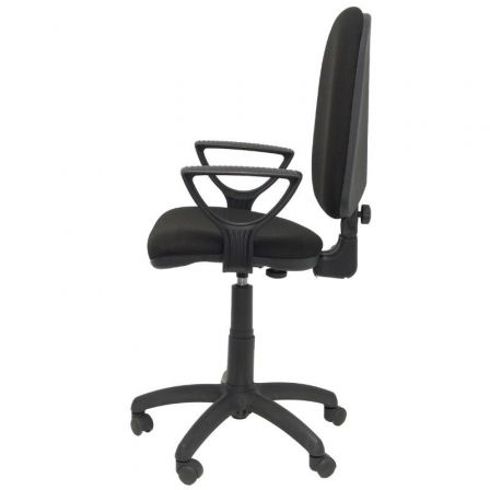 Silla de oficina Aýna con mecanismo Contacto permanente básico tapizada con Tela color Negro. Equipada con Base poliamida negra, Brazos fijos y Ruedas de nailon 50 mm