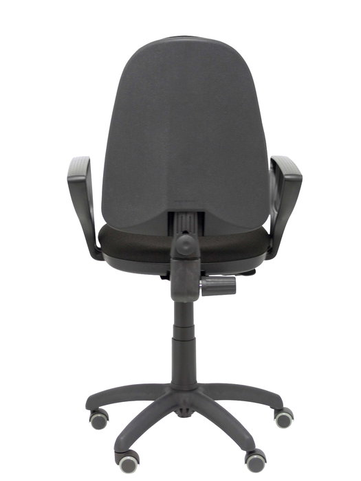 Silla de oficina Aýna con mecanismo Contacto permanente básico tapizada con Tela color Negro. Equipada con Base poliamida negra, Brazos fijos y Ruedas de parqué