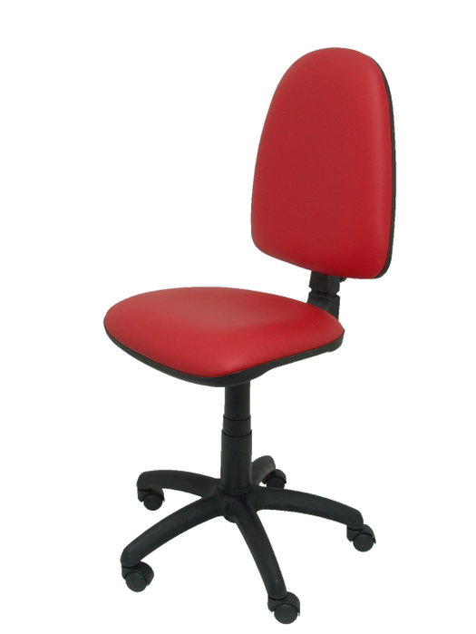 Silla de oficina Aýna con mecanismo Contacto permanente básico tapizada con Similpiel color Rojo. Equipada con Base poliamida negra, Sin brazos y Ruedas de nailon 50 mm