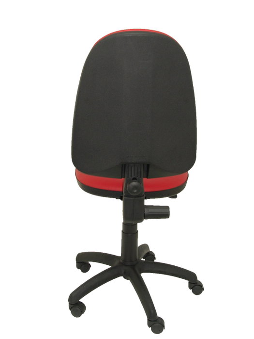 Silla de oficina Aýna con mecanismo Contacto permanente básico tapizada con Similpiel color Rojo. Equipada con Base poliamida negra, Sin brazos y Ruedas de nailon 50 mm