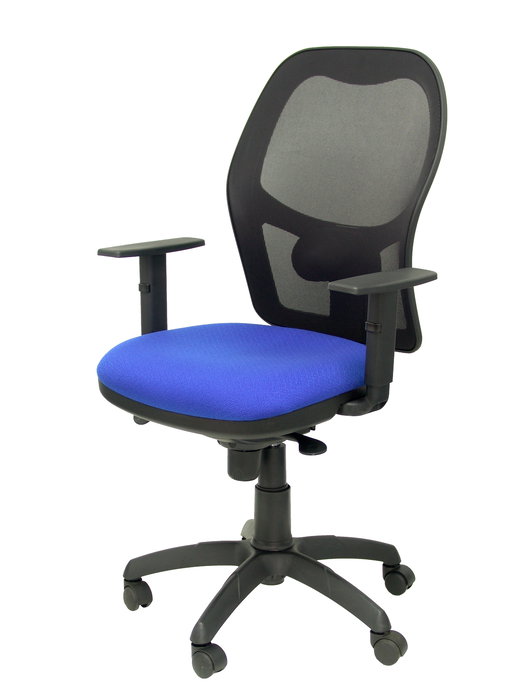 Silla de oficina Jorquera con mecanismo Sincro tapizada con Tela color Azul y malla color Negro. Equipada con lumbar 1D, Brazos 1D y Ruedas de nailon 50 mm