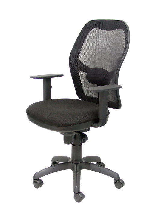 Silla de oficina Jorquera con mecanismo Sincro tapizada con Tela color Negro. Equipada con lumbar 1D, Brazos 1D y Ruedas de nailon 50 mm