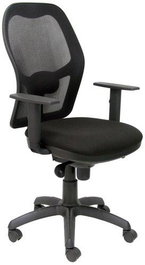 Silla de oficina Jorquera con mecanismo Sincro tapizada con Tela color Negro. Equipada con lumbar 1D, Brazos 1D y Ruedas de nailon 50 mm