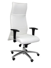 Sillón Albacete con mecanismo Sincro tapizada con Similpiel color Blanco. Equipado con Base aluminio, Brazos 1D y Ruedas de parqué