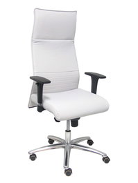Sillón Albacete con mecanismo Sincro tapizada con Similpiel color Gris claro. Equipado con Base aluminio, Brazos 1D y Ruedas de parqué