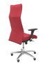 Sillón Albacete con mecanismo Sincro tapizada con Tela color Granate. Equipado con Base aluminio, Brazos 1D y Ruedas de parqué