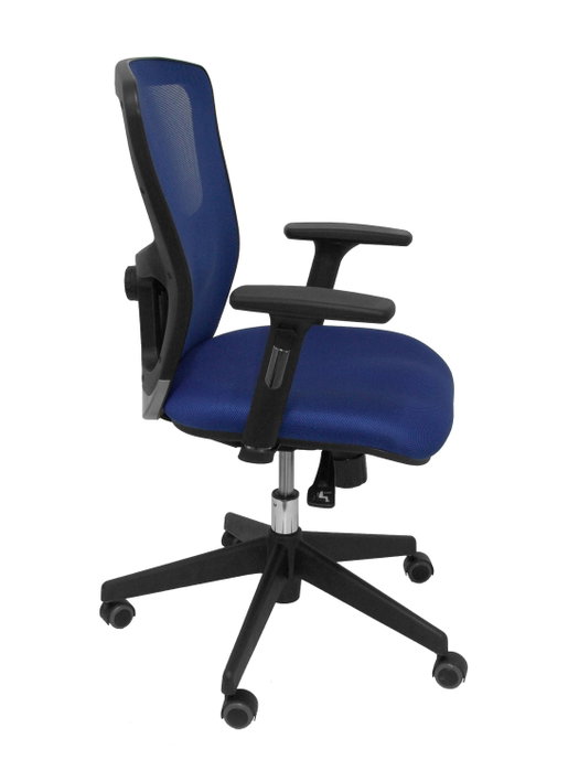 Silla de oficina Pozuelo con mecanismo Sincro tapizada con Tela color Azul. Equipada con lumbar 2D, Brazos 2D y Ruedas de parqué Silla de oficina Pozuelo con mecanismo Sincro tapizada con Tela color Azul. Equipada con lumbar 2D, Brazos 2D y Ruedas de parqué