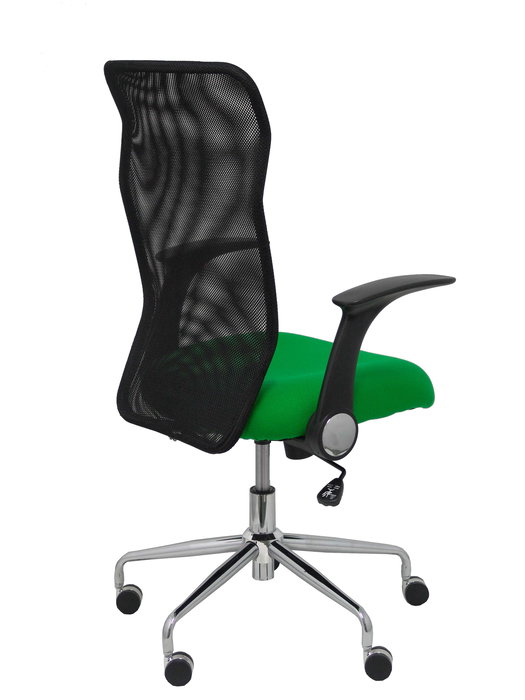 Silla de oficina Minaya con mecanismo Basculante tapizada con Tela color Verde y malla color Negro. Equipada con Base cromada, Brazos abatibles y Ruedas de nailon 50 mm