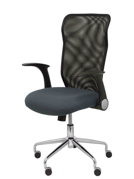 Silla de oficina Minaya con mecanismo Basculante tapizada con Tela color Gris oscuro y malla color Negro. Equipada con Base cromada, Brazos abatibles y Ruedas de nailon 50 mm