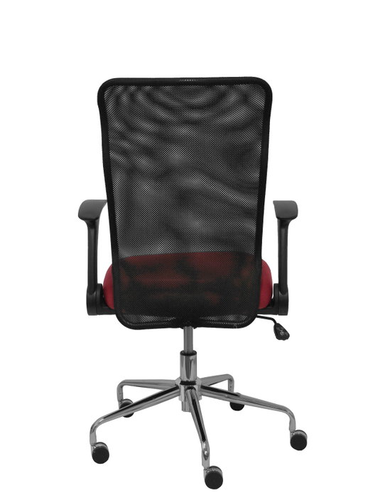 PIQUERAS Y CRESPO Silla Minaya con mecanismo basculante, brazos abatibles, respaldo de malla negro y asiento granate