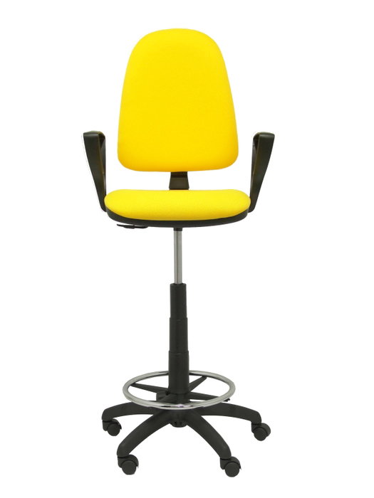 Taburete Aýna con mecanismo Contacto permanente básico tapizada con Tela color Amarillo. Equipado con Base poliamida negra, Brazos fijos y Ruedas de nailon 50 mm