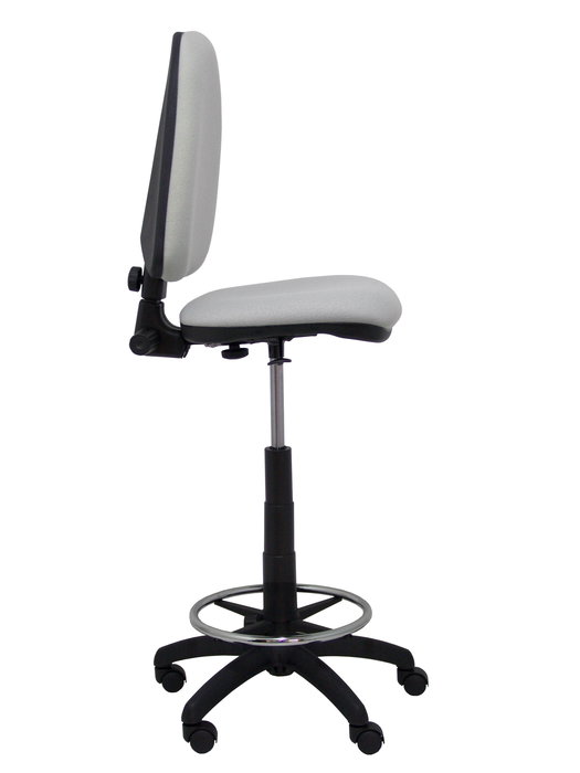 Taburete Aýna con mecanismo Contacto permanente básico tapizada con Tela color Gris. Equipado con Base poliamida negra, Sin brazos y Ruedas de nailon 50 mm