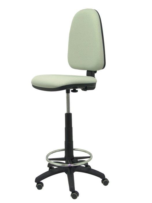 Taburete Aýna con mecanismo Contacto permanente básico tapizada con Tela color Gris. Equipado con Base poliamida negra, Sin brazos y Ruedas de parqué