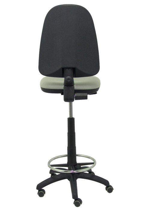Taburete Aýna con mecanismo Contacto permanente básico tapizada con Tela color Gris. Equipado con Base poliamida negra, Sin brazos y Ruedas de parqué