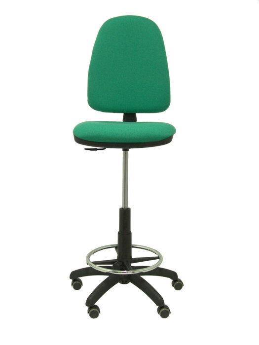 Taburete Aýna con mecanismo Contacto permanente básico tapizada con Tela color Verde esmeralda. Equipado con Base poliamida negra, Sin brazos y Ruedas de parqué