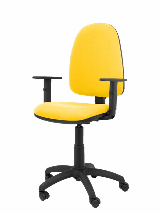 Silla de oficina Aýna con mecanismo Contacto permanente básico tapizada con Tela color Amarillo. Equipada con Base poliamida negra, Brazos 1D y Ruedas de nailon 50 mm