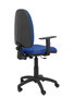 Silla de oficina Aýna con mecanismo Contacto permanente básico tapizada con Tela color Azul. Equipada con Base poliamida negra, Brazos 1D y Ruedas de nailon 50 mm