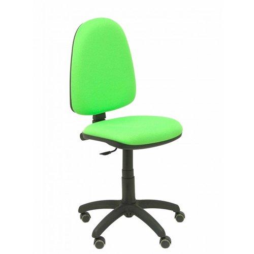 Silla de oficina Aýna con mecanismo Contacto permanente básico tapizada con Tela color Pistacho. Equipada con Base poliamida negra, Sin brazos y Ruedas de parqué Silla de oficina Aýna con mecanismo Contacto permanente básico tapizada con Tela color Pistacho. Equipada con Base poliamida negra, Sin brazos y Ruedas de parqué