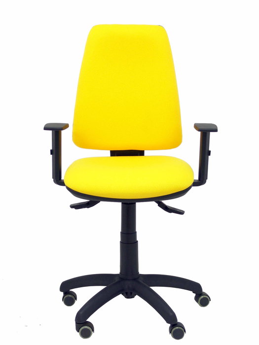 Silla de oficina Elche con mecanismo Asincro tapizada con Tela color Amarillo. Equipada con Base poliamida negra, Brazos 1D y Ruedas de parqué