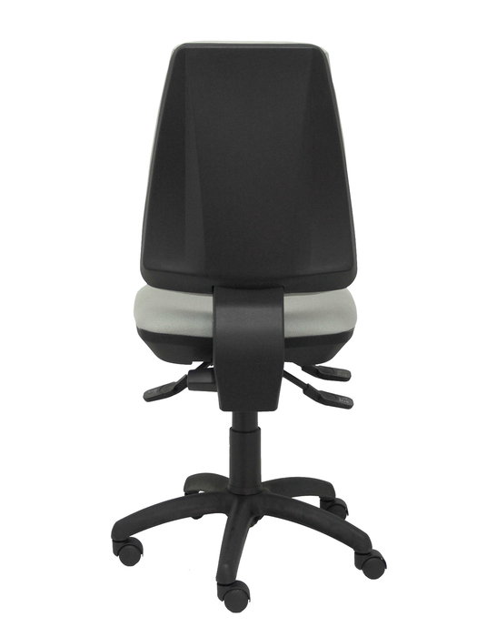 Silla de oficina Elche con mecanismo Asincro tapizada con Tela color Gris. Equipada con Base poliamida negra, Sin brazos y Ruedas de nailon 50 mm