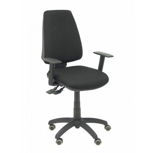 Silla de oficina Elche con mecanismo Asincro tapizada con Tela color Negro. Equipada con Base poliamida negra, Brazos 1D y Ruedas de parqué Silla de oficina Elche con mecanismo Asincro tapizada con Tela color Negro. Equipada con Base poliamida negra, Brazos 1D y Ruedas de parqué