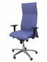 Sillón Albacete con mecanismo Sincro tapizada con Tela color Azul claro. Equipado con Base aluminio, Brazos 1D y Ruedas de parqué