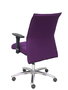 Silla Albacete confidente con mecanismo Sincro tapizada con Tela color Morado. Equipada con Base aluminio, Brazos 1D y Ruedas de parqué