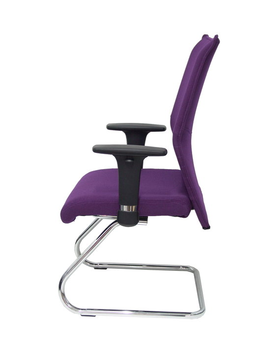 Silla Albacete confidente tapizada con Tela color Morado. Brazos 1D y No aplica