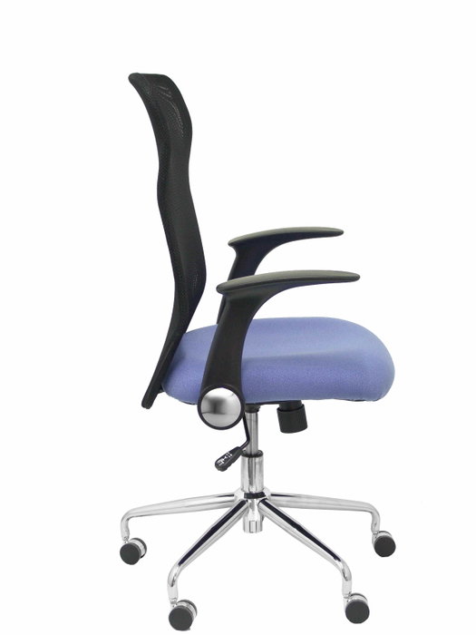 PIQUERAS Y CRESPO Silla Minaya con brazos abatibles, respaldo de malla negro y asiento azul claro