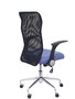 PIQUERAS Y CRESPO Silla Minaya con brazos abatibles, respaldo de malla negro y asiento azul claro