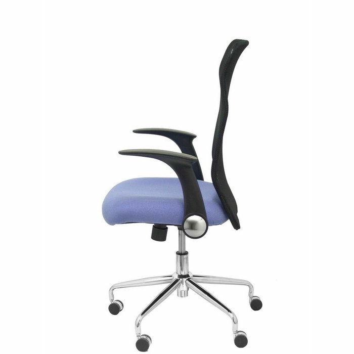 PIQUERAS Y CRESPO Silla Minaya con brazos abatibles, respaldo de malla negro y asiento azul claro