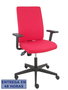 Piqueras y Crespo Silla I-Line tapizada en tejido ARAN rojo con brazos regulables