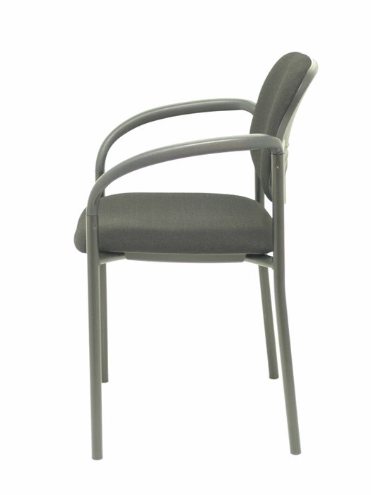 Silla Styl tapizada con Tela color Negro. Brazos fijos