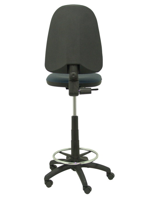 Taburete Aýna con mecanismo Contacto permanente básico tapizada con Similpiel color Azul marino. Equipado con Base poliamida negra, Sin brazos y Ruedas de nailon 50 mm