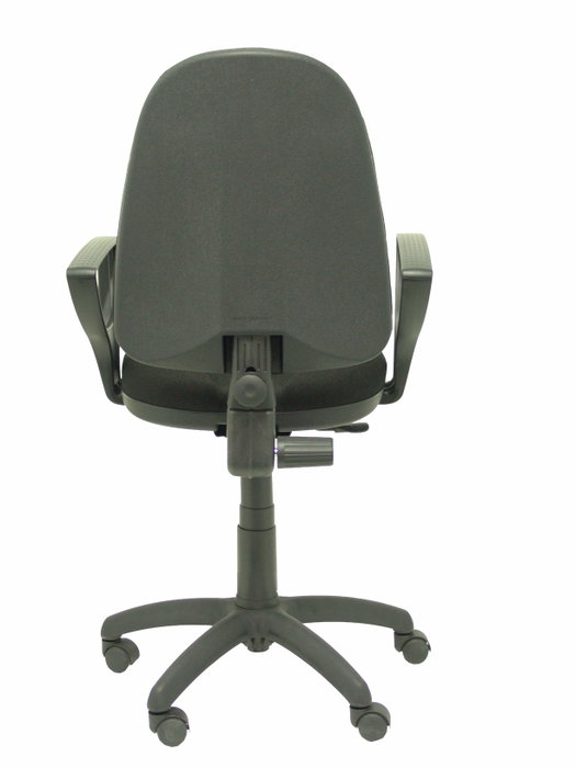 Silla de oficina Algarra con mecanismo Contacto permanente básico tapizada con Tela color Negro. Equipada con Base poliamida negra, Brazos fijos y Ruedas de nailon 50 mm