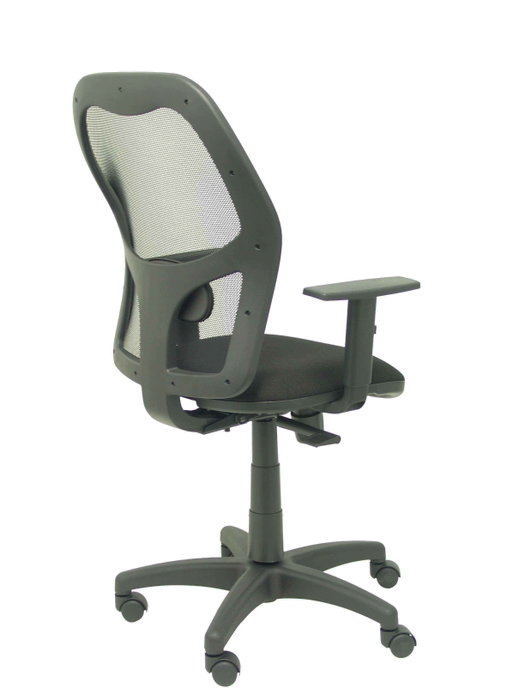 PIQUERAS Y CRESPO Silla Alocén con mecanismo Sincro, malla negra y asiento Bali