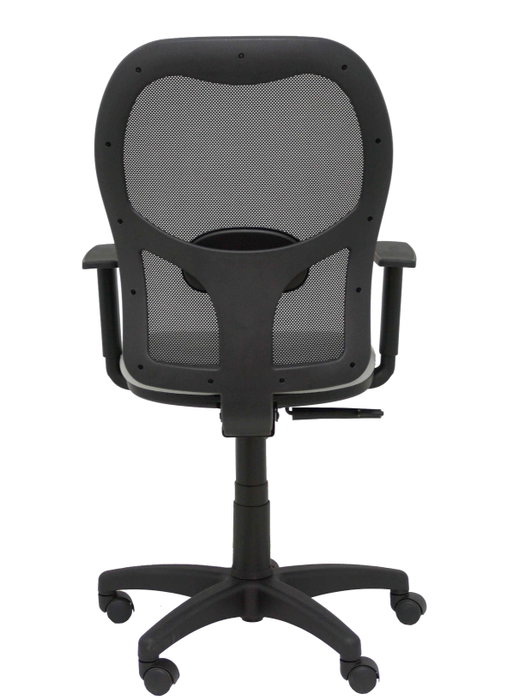 PIQUERAS Y CRESPO Silla Alocén con respaldo de malla negra y asiento Bali gris claro