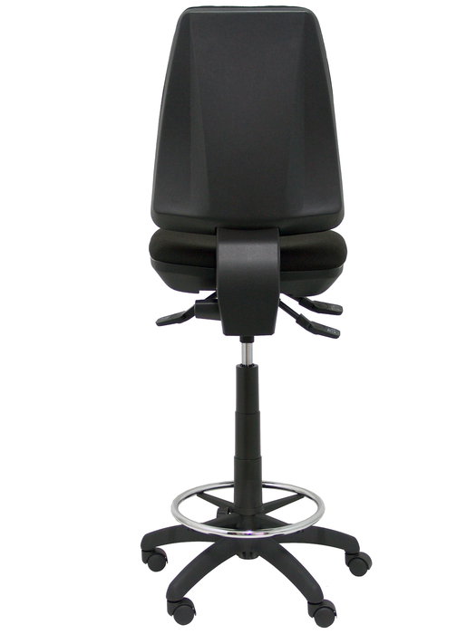 Taburete Elche con mecanismo Asincro tapizada con Tela color Negro. Equipado con Base poliamida negra, Sin brazos y Ruedas de nailon 50 mm