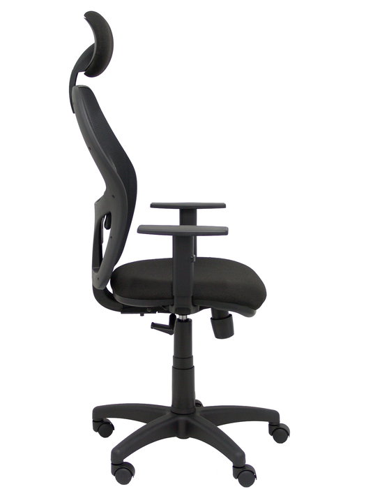 Silla de oficina Alocén con mecanismo Sincro tapizada con Tela color Negro. Equipada con lumbar 1D, Brazos 1D, Cabecero Fijo y Ruedas de nailon 50 mm