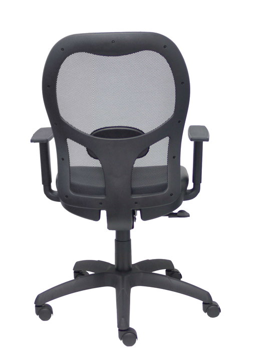 Silla de oficina Jorquera con mecanismo Sincro/Traslack tapizada con Similpiel color Negro. Equipada con lumbar 1D, Brazos 1D y Ruedas de nailon 50 mm