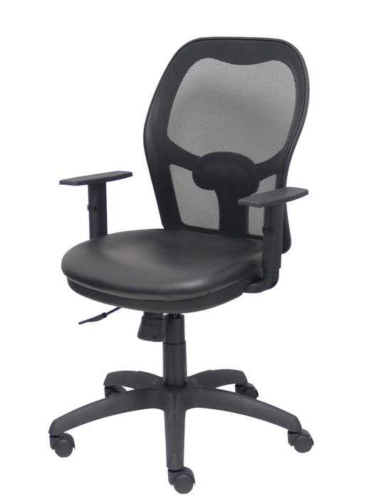 Silla de oficina Jorquera con mecanismo Sincro/Traslack tapizada con Similpiel color Negro. Equipada con lumbar 1D, Brazos 1D y Ruedas de nailon 50 mm