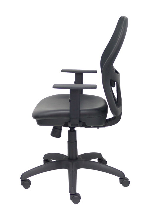 Silla de oficina Jorquera con mecanismo Sincro/Traslack tapizada con Similpiel color Negro. Equipada con lumbar 1D, Brazos 1D y Ruedas de nailon 50 mm