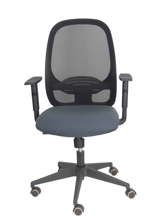 Silla de oficina Cilanco con mecanismo Sincro tapizada con Tela color Gris oscuro y malla color Negro. Equipada con lumbar 1D, Brazos 1D y Ruedas de parqué
