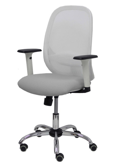 Silla de oficina Cilanco con mecanismo Sincro tapizada con Tela color Gris claro y malla color Blanco. Equipada con lumbar 1D, Brazos 1D y Ruedas de parqué