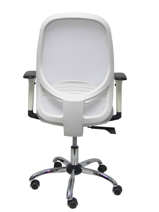 Silla de oficina Cilanco con mecanismo Sincro tapizada con Similpiel color Blanco. Equipada con lumbar 1D, Brazos 1D y Ruedas de parqué