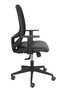 Silla de oficina Cilanco con mecanismo Sincro tapizada con Similpiel color Negro. Equipada con lumbar 1D, Brazos 1D y Ruedas de parqué
