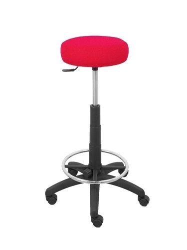 Taburete Tolosa con mecanismo Giratorio tapizada con Tela color No aplica y malla color Rojo. Equipado con Base poliamida negra, Sin brazos y Ruedas de nailon 50 mm Taburete Tolosa con mecanismo Giratorio tapizada con Tela color No aplica y malla color Rojo. Equipado con Base poliamida negra, Sin brazos y Ruedas de nailon 50 mm