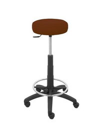 Taburete Tolosa con mecanismo Giratorio tapizada con Tela color No aplica y malla color Marrón oscuro. Equipado con Base poliamida negra, Sin brazos y Ruedas de nailon 50 mm