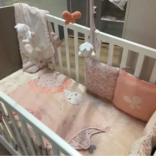 Domiva Paragolpes Lapinou 30x180 cm - Efecto Cojín para Camas de Bebé